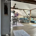 пространства за гости синият час - The Glass Moon Apartment *