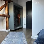 пространства за гости синият час - The Glass Moon Apartment