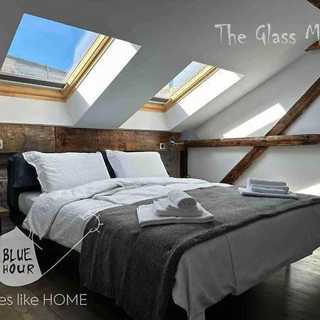 Apartament пространства за гости синият час - The Glass Moon *