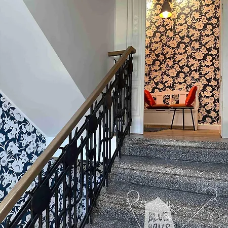 Apartament пространства за гости синият час - The Glass Moon *