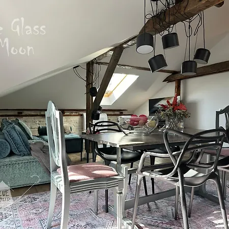 Apartment пространства за гости синият час - The Glass Moon