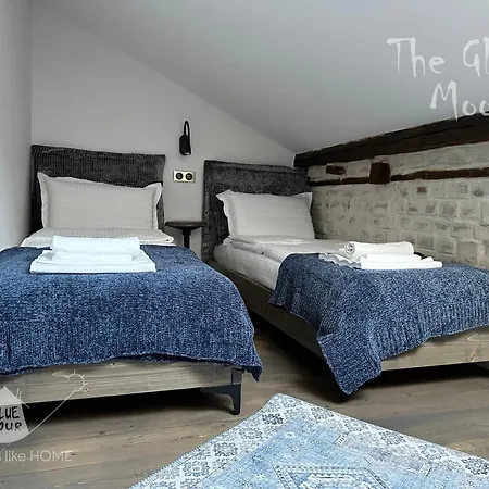 Apartament пространства за гости синият час - The Glass Moon Ruse