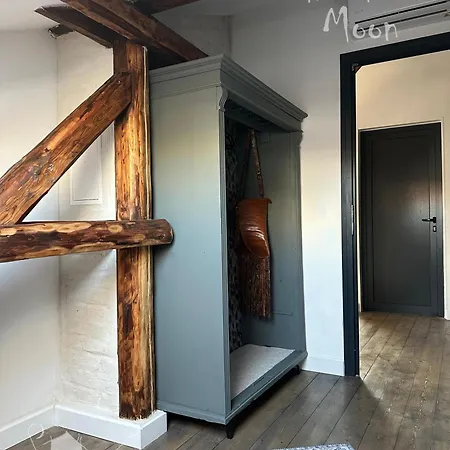 пространства за гости синият час - The Glass Moon Apartament *