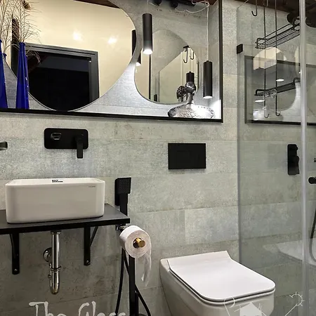 Apartament пространства за гости синият час - The Glass Moon