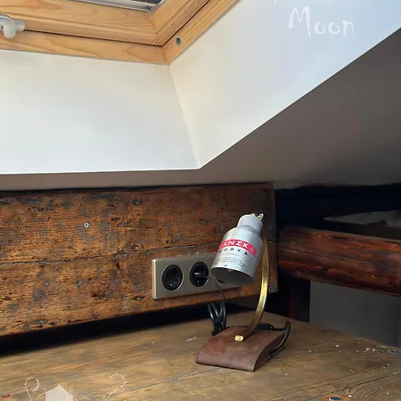 пространства за гости синият час - The Glass Moon Διαμέρισμα