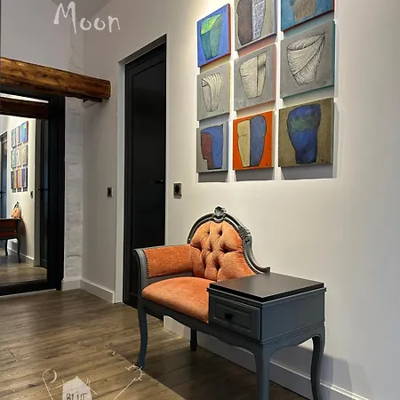 Apartament пространства за гости синият час - The Glass Moon