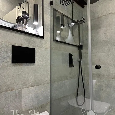 пространства за гости синият час - The Glass Moon Apartament Ruse