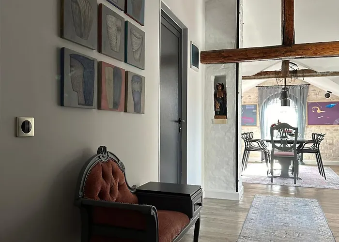 пространства за гости синият час - The Glass Moon Rusçuk