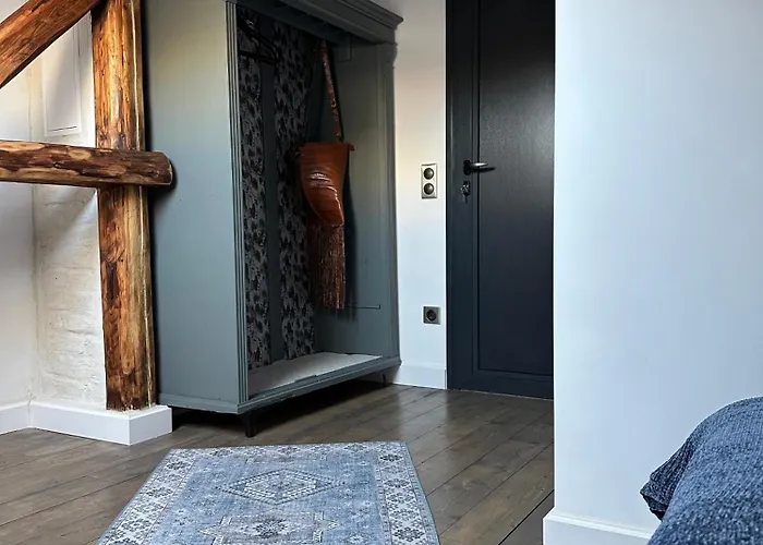 пространства за гости синият час - The Glass Moon Daire